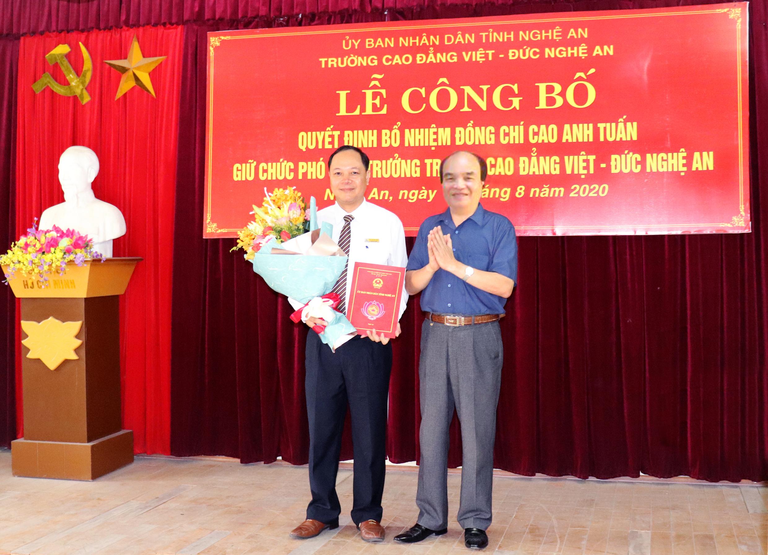 Lễ công bố Quyết định bổ nhiệm Phó Hiệu trưởng Trường Cao đẳng Việt - Đức Nghệ An