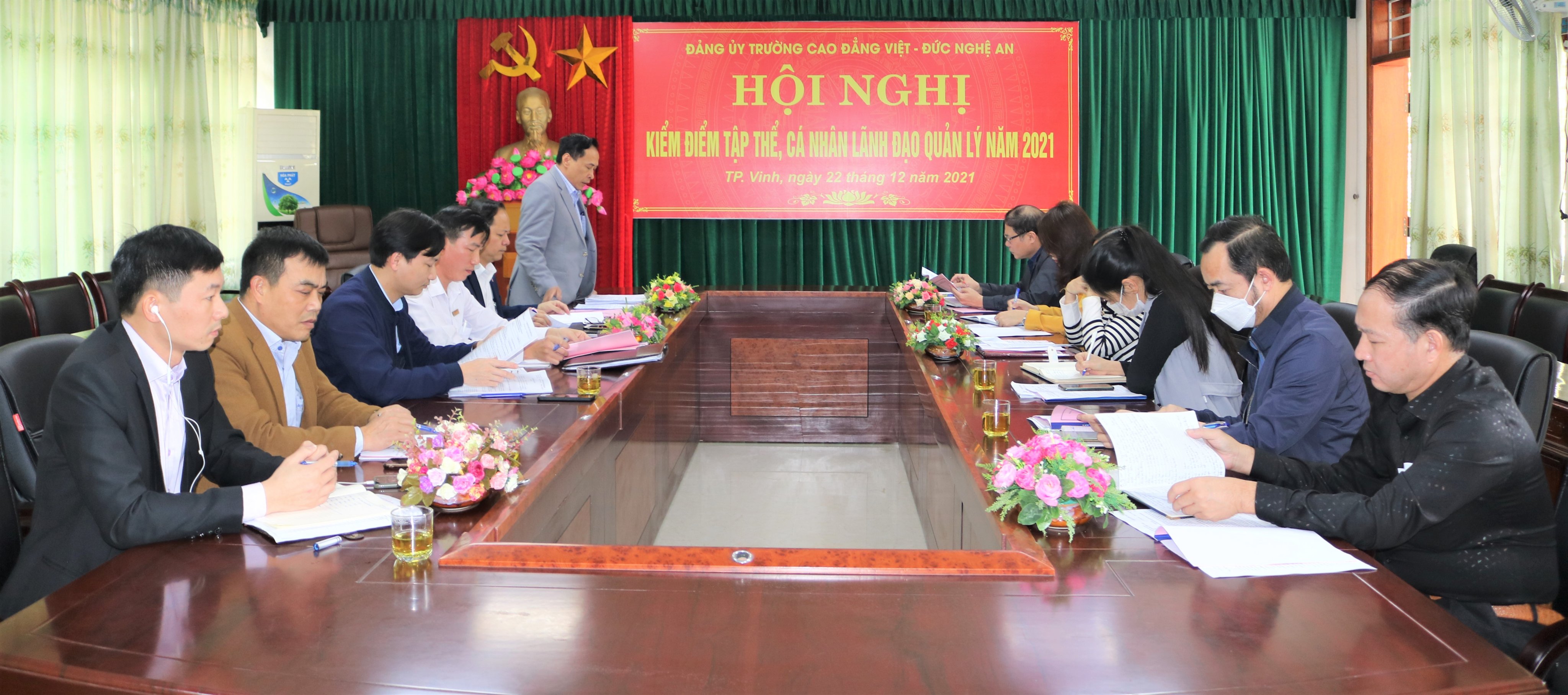  Trường Cao đẳng Việt – Đức Nghệ An tổ chức Hội nghị Kiểm điểm tập thể, cá nhân lãnh đạo quản lý năm 2021