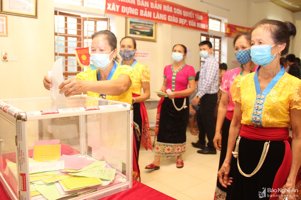  Hôm nay, hơn 2 triệu cử tri Nghệ An đi bầu cử