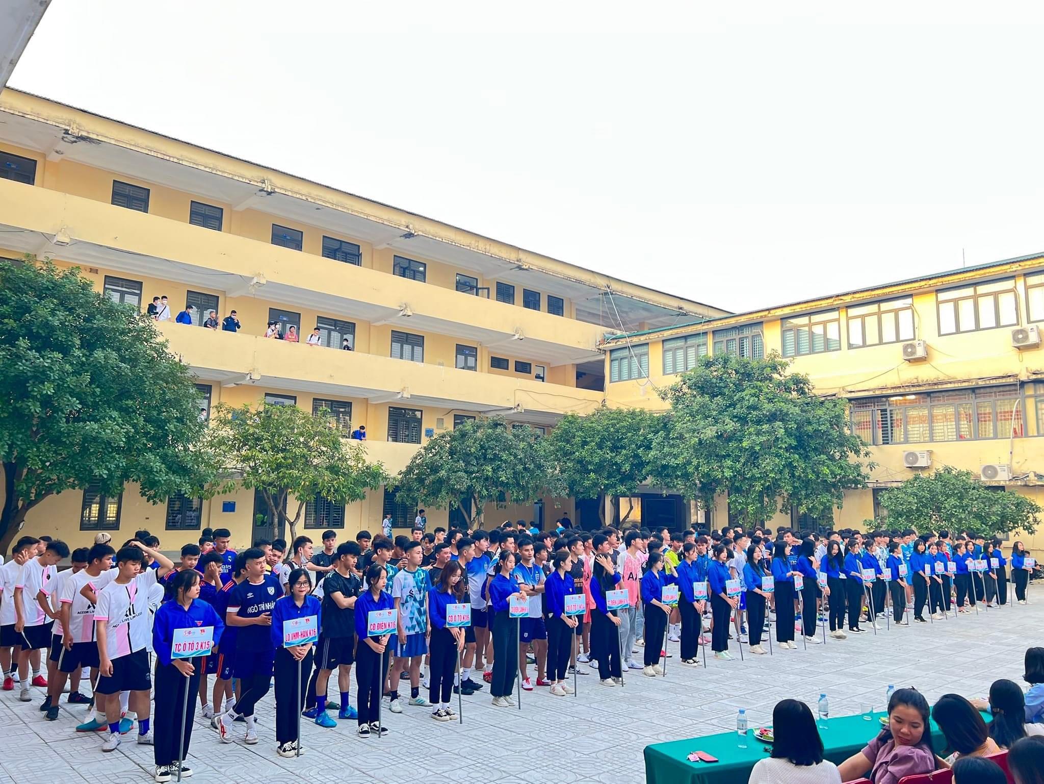  Đoàn Thanh niên trường Cao đẳng Việt – Đức Nghệ An tổ chức các hoạt động chào mừng 40 năm ngày Nhà giáo Việt Nam (20/11/1982-20/11/2022) và hướng đến Kỷ niệm 50 năm thành lập Trường (1972 - 2022)