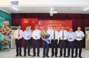  Lễ công bố và trao Quyết định chuẩn y chức danh Bí thư Đảng ủy Trường Cao đẳng Việt – Đức Nghệ An, nhiệm kỳ 2020 – 2025