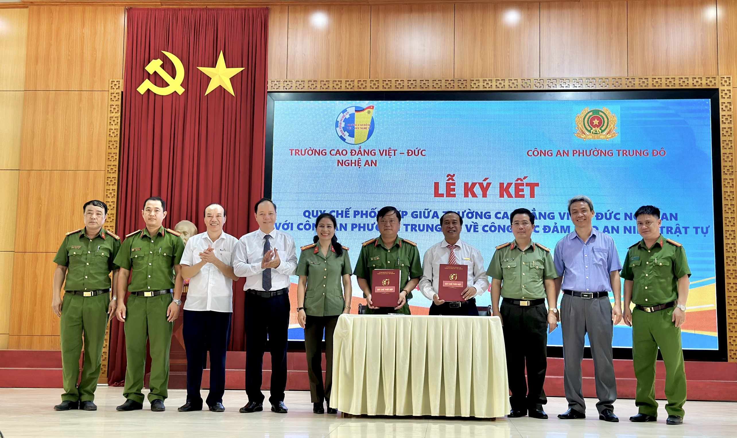 Lễ ra mắt Mô hình “Vì thương hiệu trường nghề, để ngày mai vững bước” tại Trường Cao đẳng Việt – Đức Nghệ An