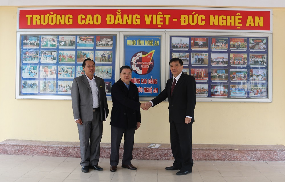 Gặp gỡ và làm việc với Trường ĐH Higashi Ashia- Nhật Bản