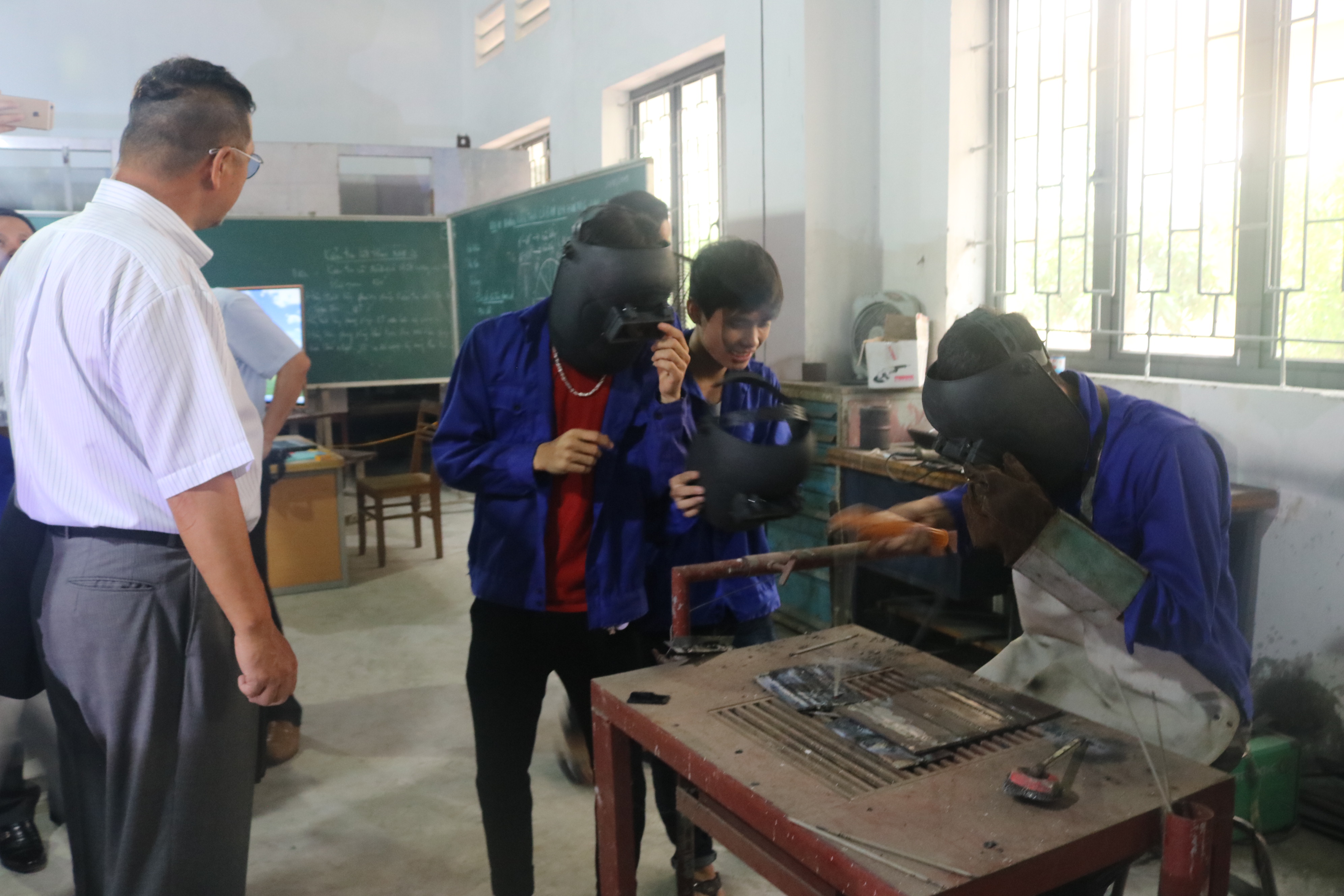Nhiều lợi thế khi học nghề