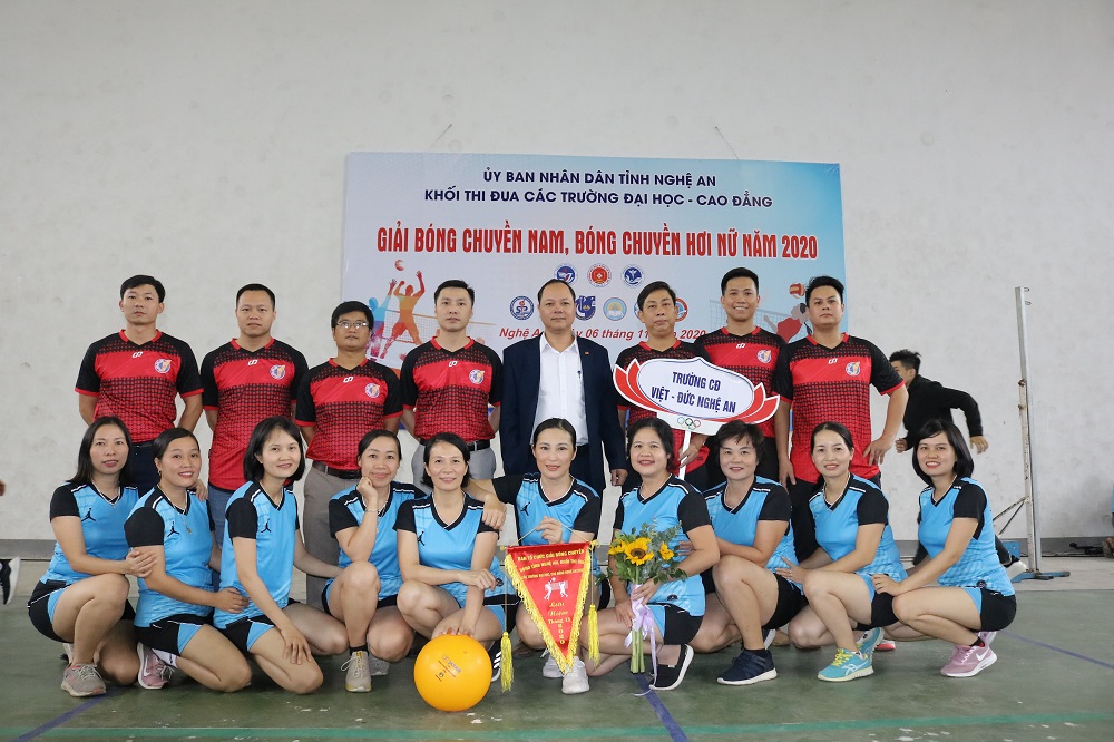 Khối thi đua các trường Cao đẳng, Đại học tổ chức giải bóng chuyền hơi nữ và bóng chuyền da nam cho cán bộ công nhân viên chức