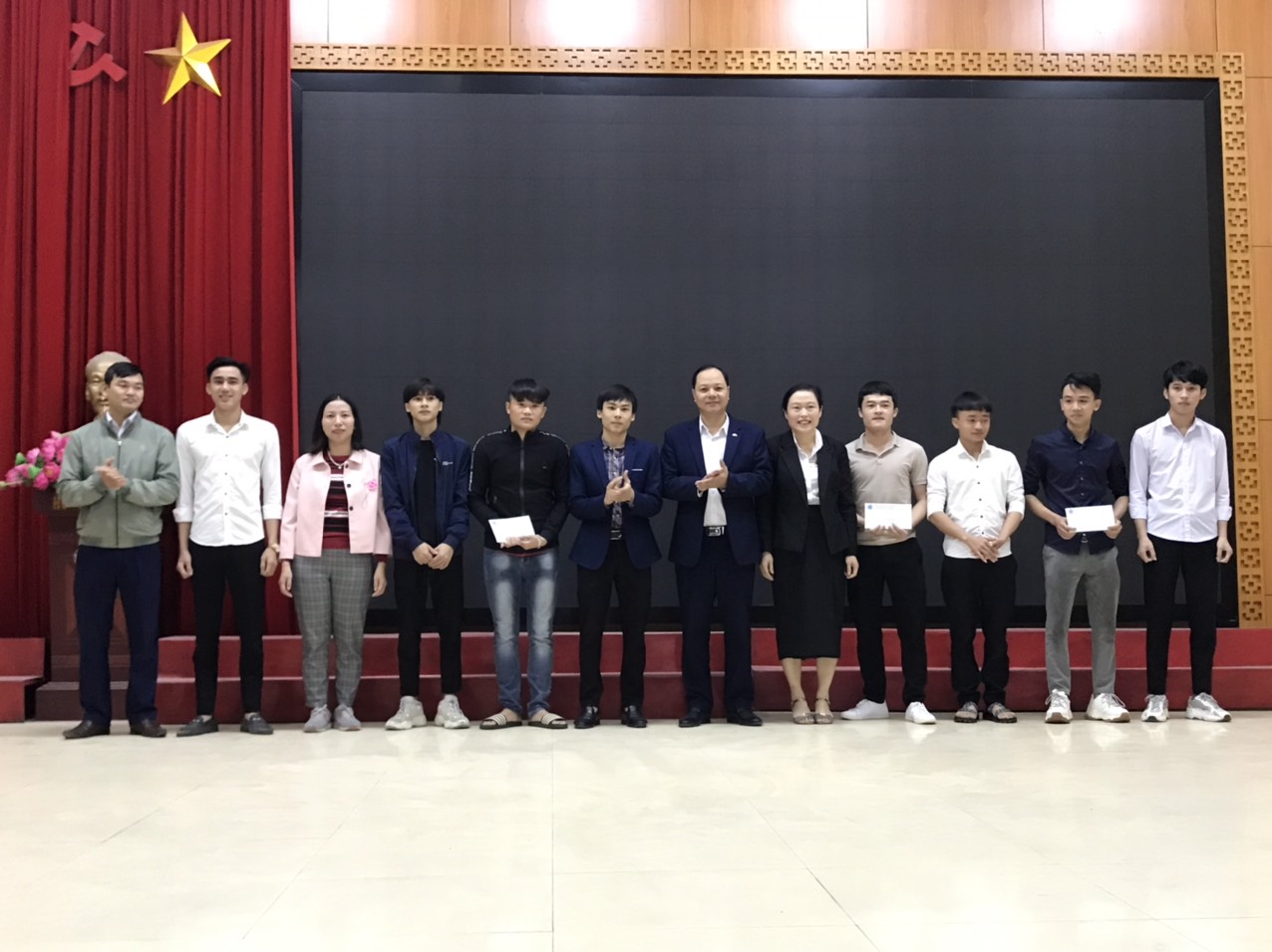 Trao giải thưởng Vòng Sơ khảo cuộc thi 