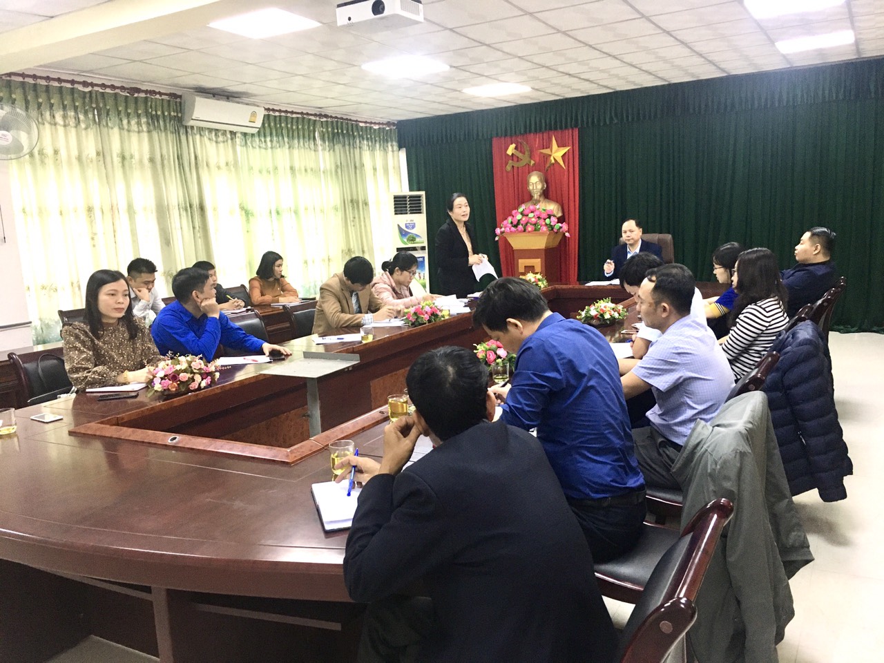 Tổ chức Cuộc họp công tác giáo viên chủ nhiệm và giáo vụ khoa