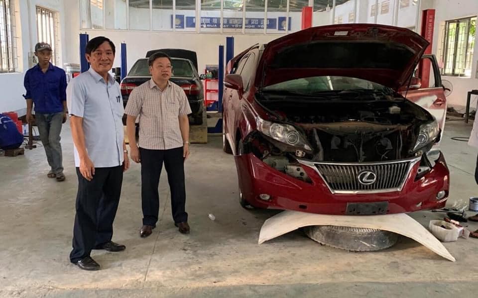 Đồng chí Trần Quốc Thành, Uỷ viên BCH Đảng bộ tỉnh Nghệ An, Giám đốc Sở Khoa học và Công nghệ về thăm Trường