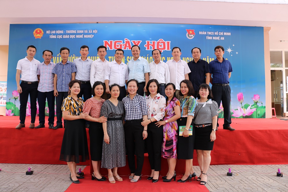 Tham gia Ngày hội tư vấn hướng nghiệp - tuyển sinh giáo dục nghề nghiệp năm 2020