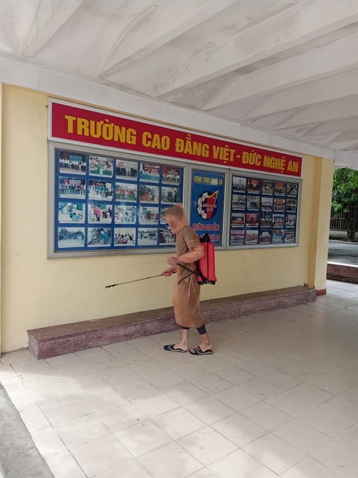 Trường Cao đẳng Việt - Đức Nghệ An thực hiện các biện pháp tăng cường phòng chống Covid-19