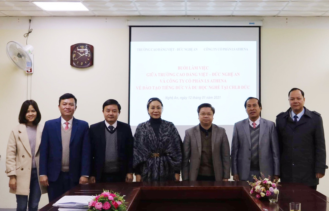 Buổi làm việc giữa Trường Cao đẳng Việt - Đức Nghệ An và Công ty Cổ phần LS Athena về đào tạo tiếng Đức và du học nghề tại Cộng hòa Liên bang Đức