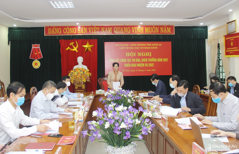Khối thi đua các cơ quan Đảng Nghệ An phát huy tinh thần nêu gương trong cán bộ, người lao động