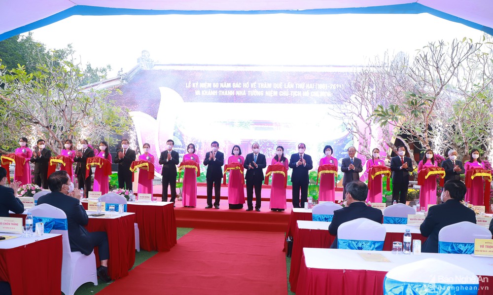 Nghệ An cần thấy rõ trách nhiệm cao cả của mình để thực hiện mong ước của Bác Hồ *  