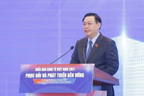 Phát triển hệ thống giáo dục nghề nghiệp, tăng nhanh quy mô và chất lượng đào tạo