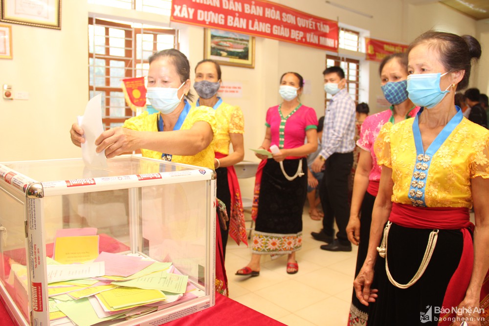  Hôm nay, hơn 2 triệu cử tri Nghệ An đi bầu cử