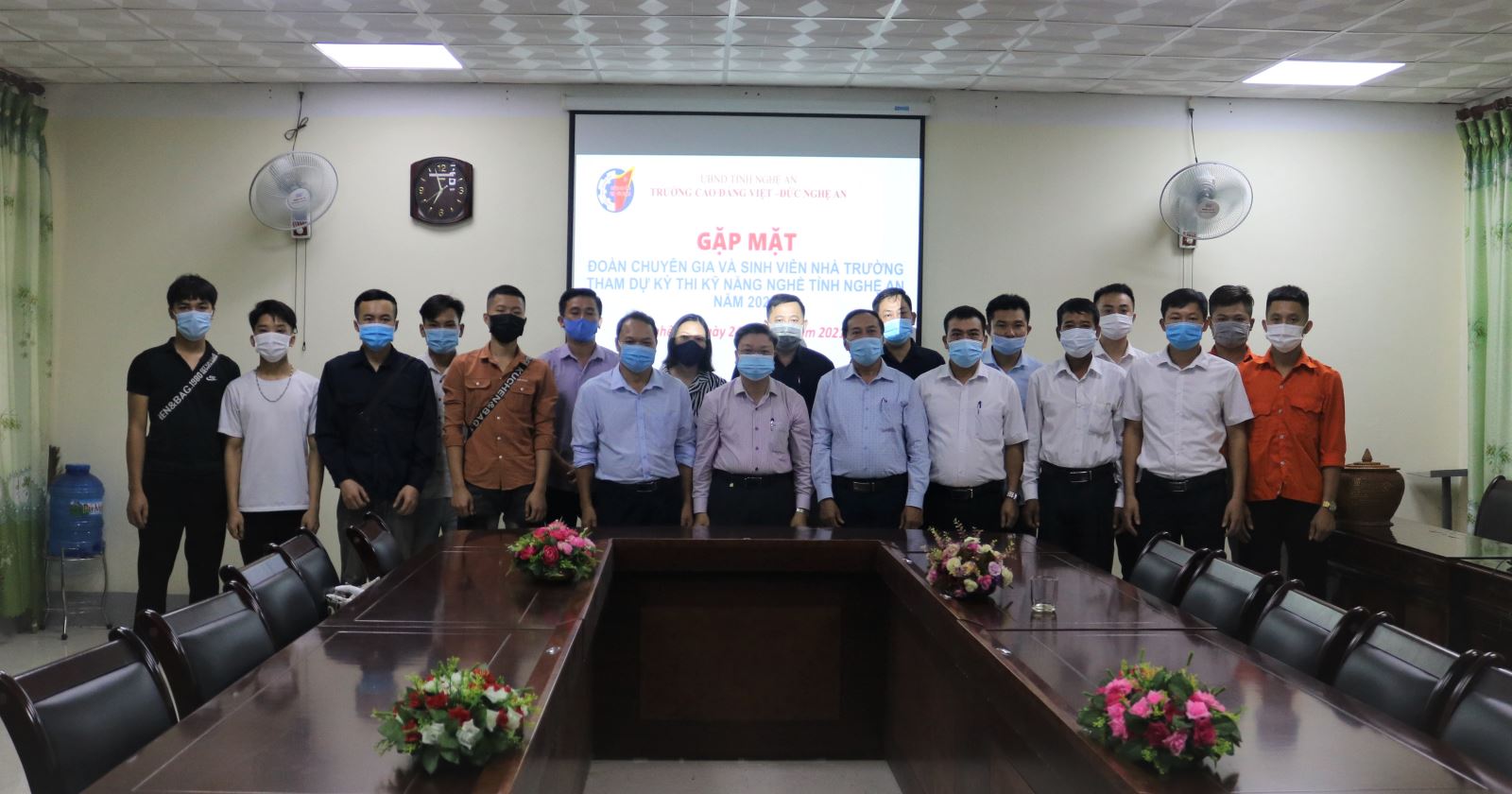 ĐOÀN VIÊN THANH NIÊN TRƯỜNG CAO ĐẲNG VIỆT - ĐỨC NGHỆ AN THAM GIA KỲ THI KỸ NĂNG NGHỀ TỈNH NGHỆ AN NĂM 2021 