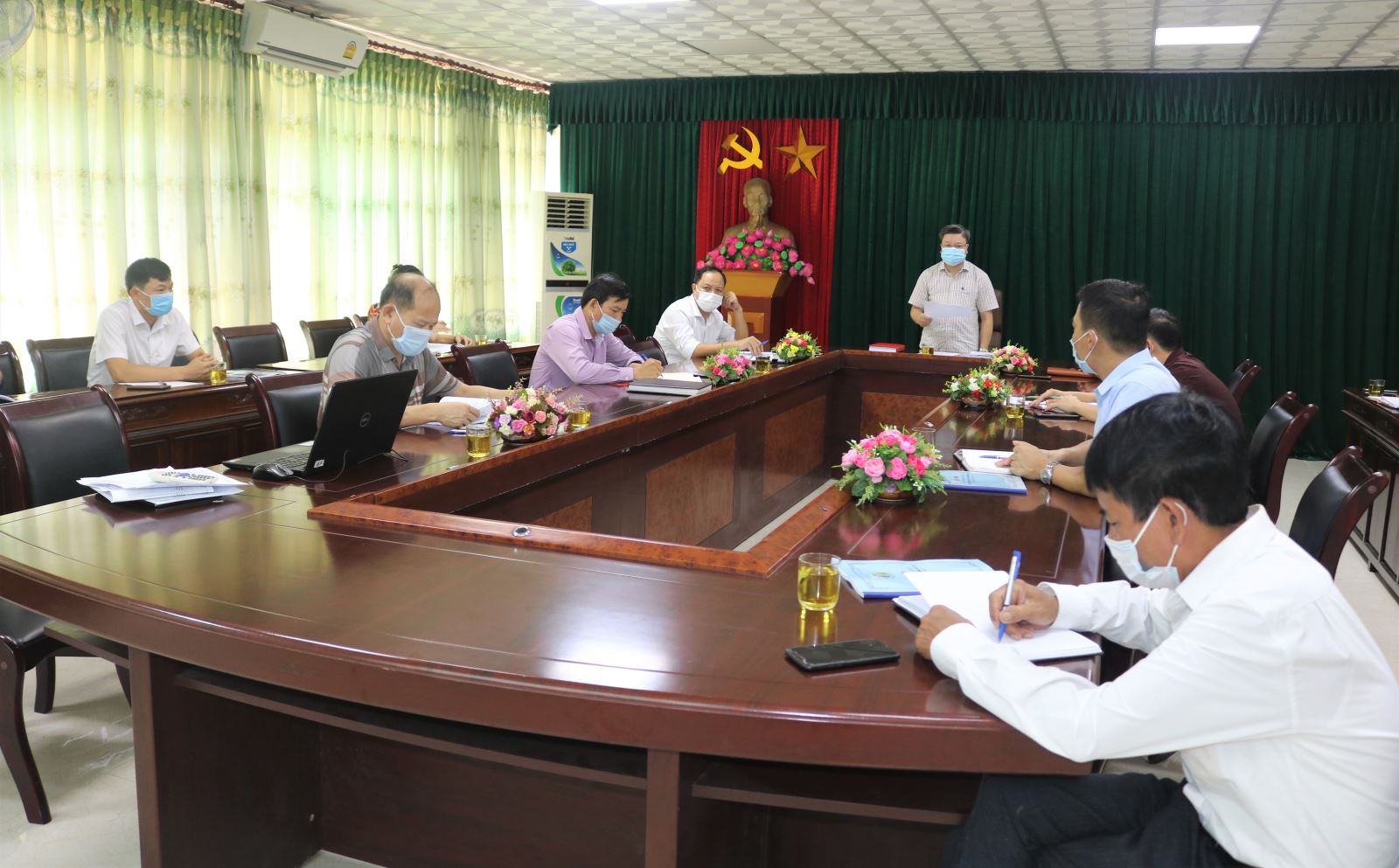  Trường Cao đẳng Việt – Đức Nghệ An tổ chức Hội nghị tổng kết phong trào thi đua, khen thưởng năm học 2020 - 2021