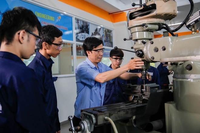 Dạy văn hóa trong trường nghề: Cần đảm bảo học tập suốt đời của công dân