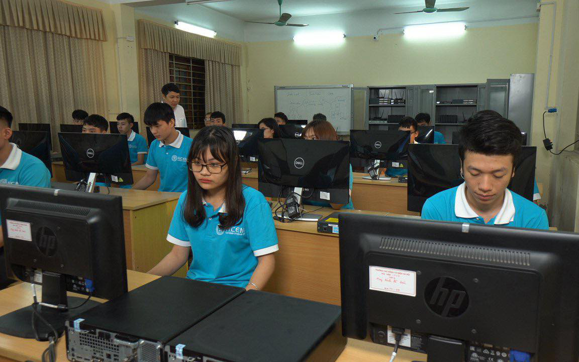 Hướng dẫn việc tổ chức thi tốt nghiệp trình độ trung cấp, trình độ cao đẳng bằng hình thức trực tuyến