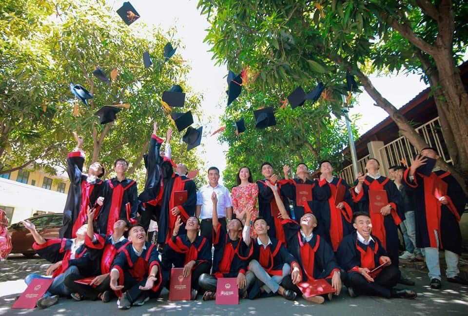  Học sinh - Sinh viên