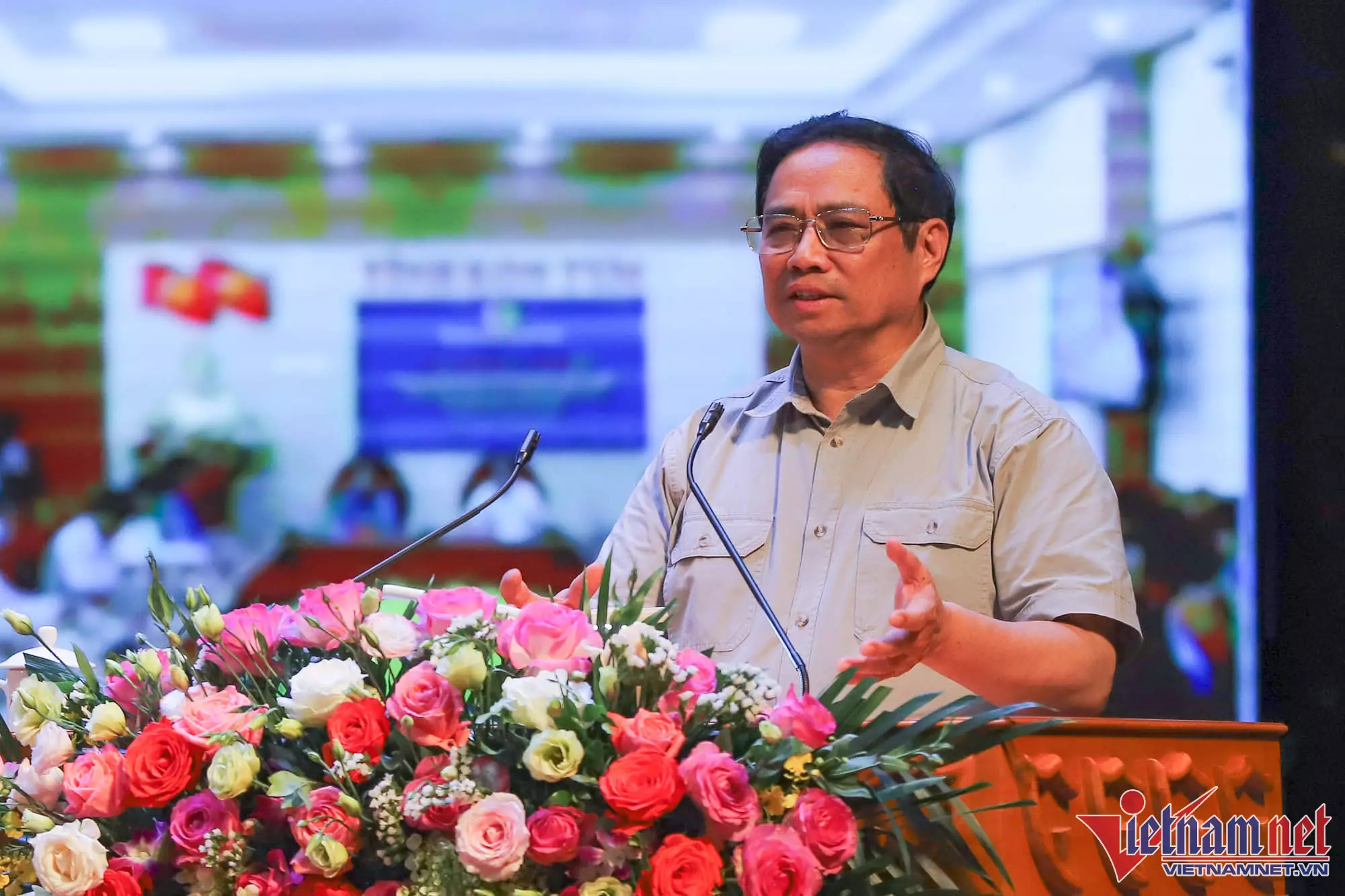 Thủ tướng: Làm việc với khát vọng, cống hiến cho đất nước thì đều cao quý