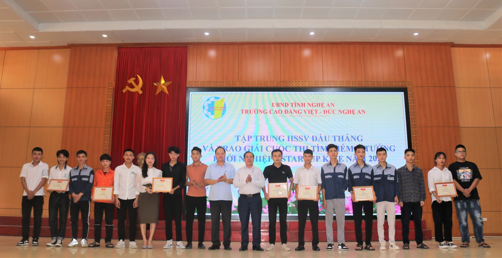  Tập trung học sinh, sinh viên đầu tháng và trao giải Cuộc thi Tìm kiếm ý tưởng khởi nghiệp đổi mới sáng tạo – Startup Kite năm 2022