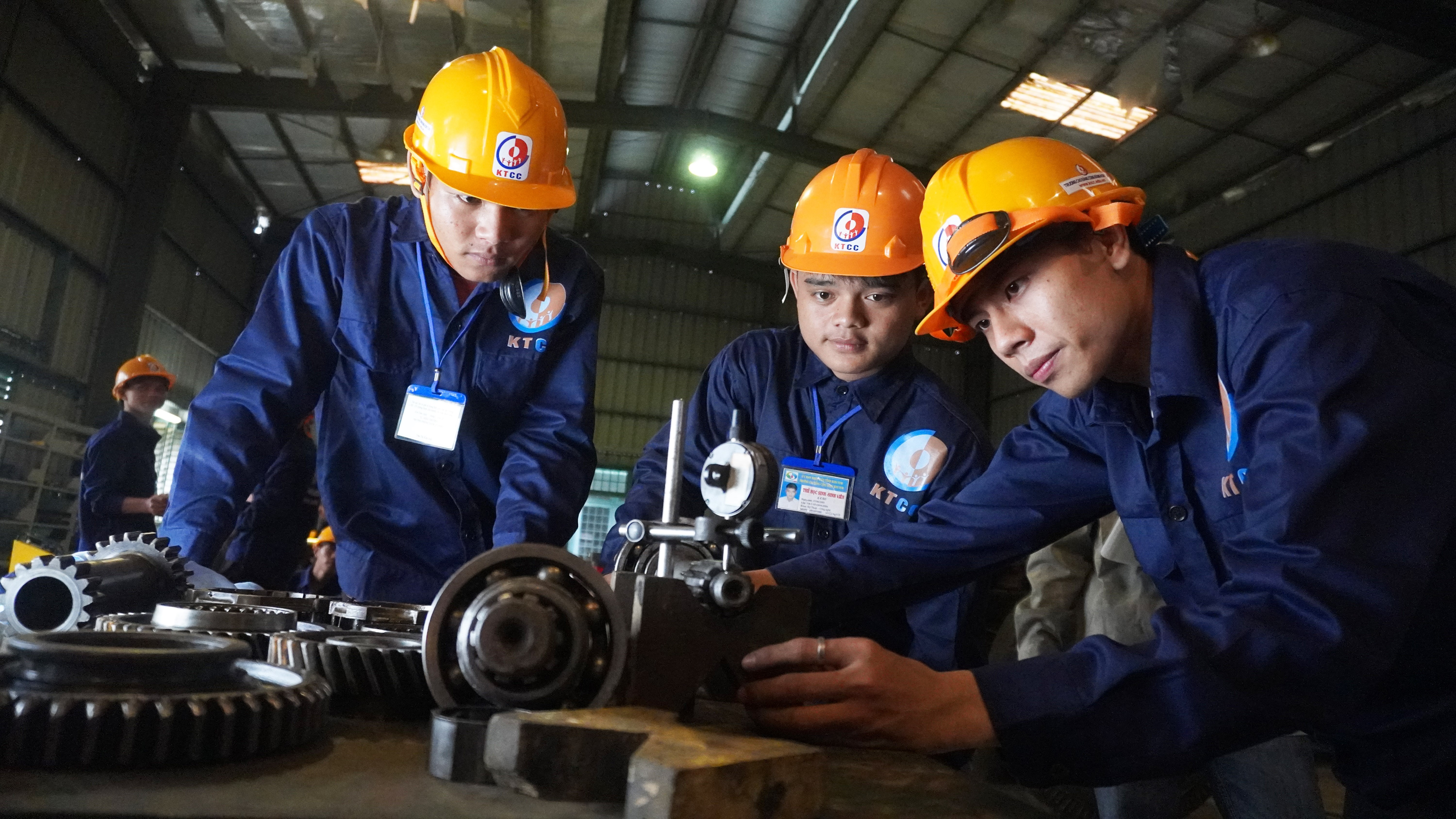 Xu hướng học nghề - Góc nhìn kinh tế xã hội trong bối cảnh hiện nay