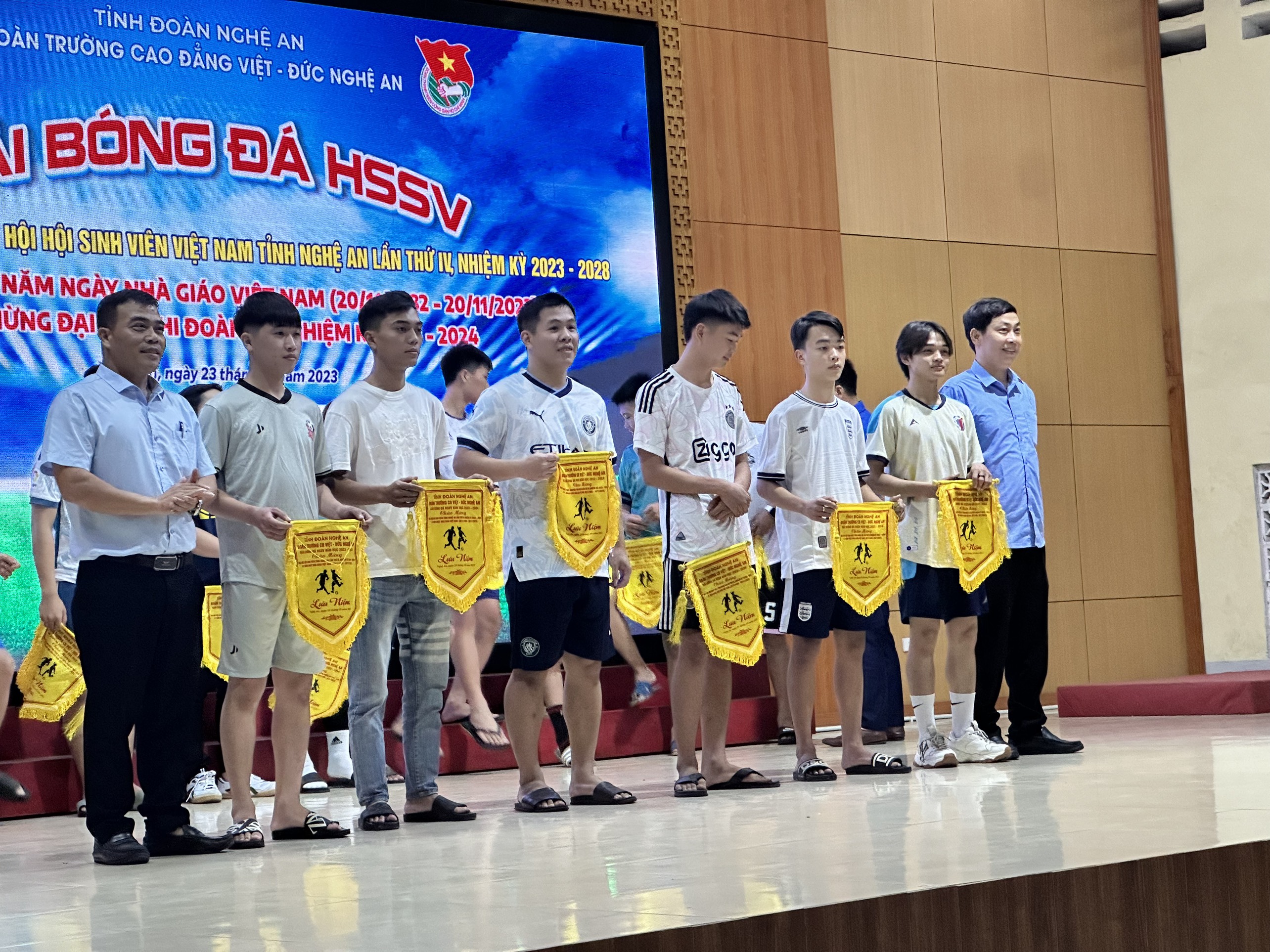  KHAI MẠC GIẢI THỂ THAO CHÀO MỪNG NGÀY NHÀ GIÁO VIỆT NAM 20/11/2023