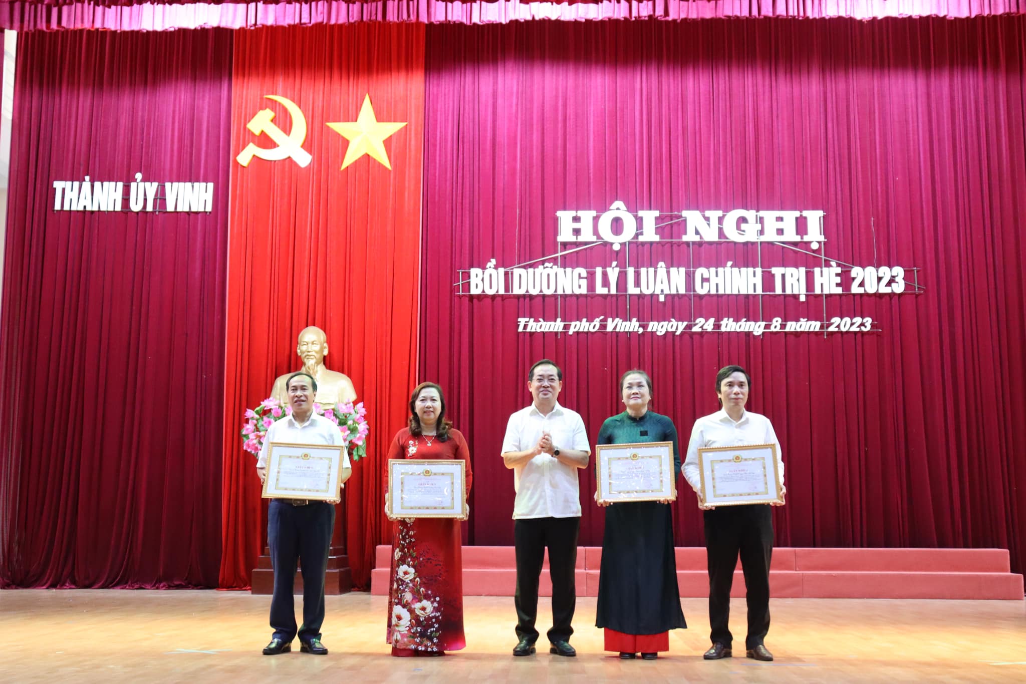 Hội nghị Bồi dưỡng lý luận chính trị hè năm 2023