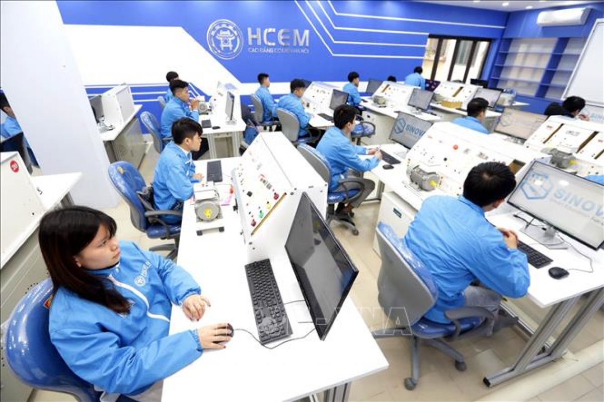 Sẽ xây dựng bộ tiêu chuẩn trường học số trong giáo dục nghề nghiệp