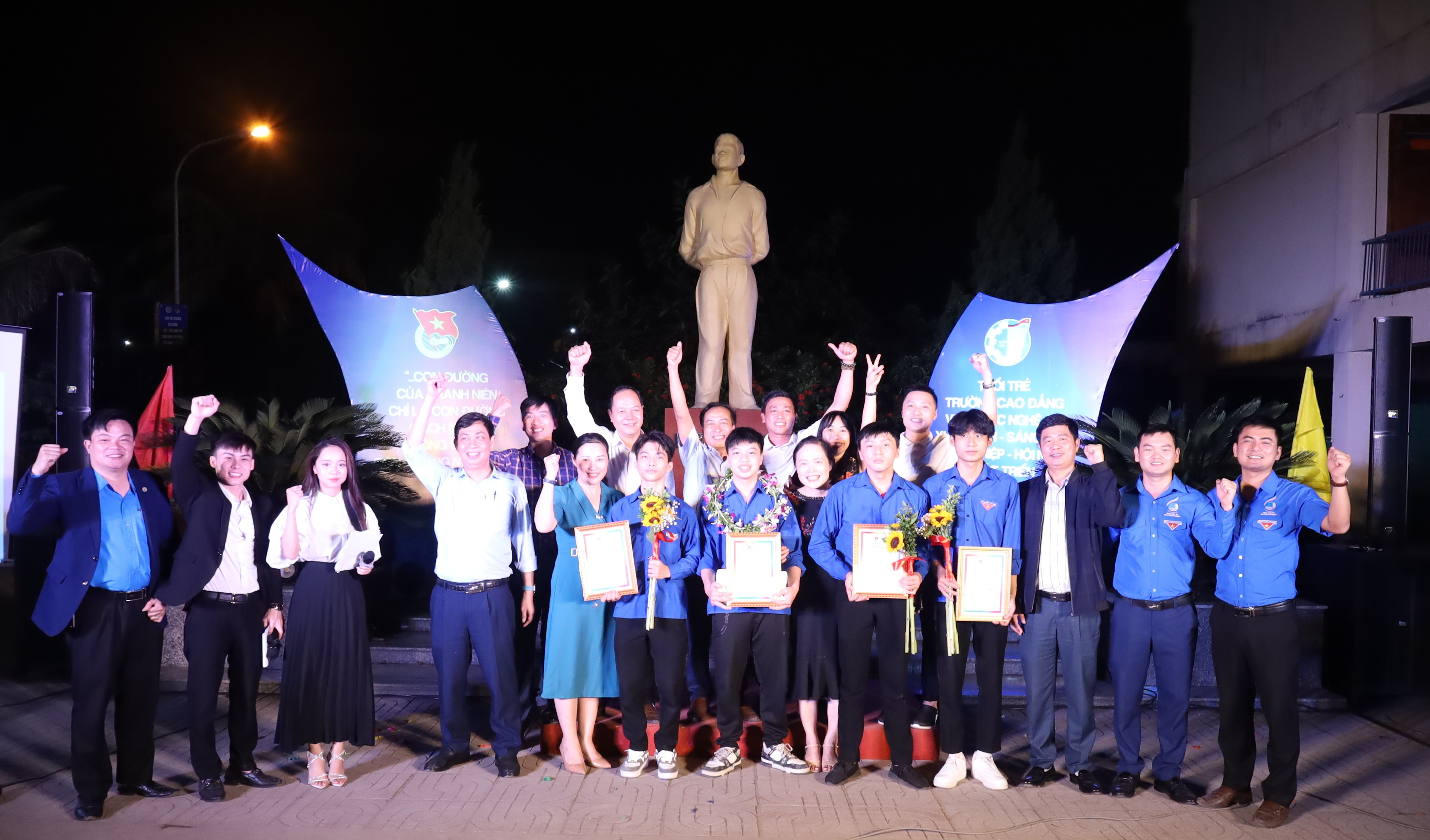 Sôi nổi Cuộc thi “Trí tuệ sinh viên” do Đoàn Thanh niên Trường Cao đẳng Việt – Đức Nghệ An tổ chức chào mừng kỷ niệm 93 năm ngày Thành lập Đoàn Thanh niên Cộng sản Hồ Chí Minh