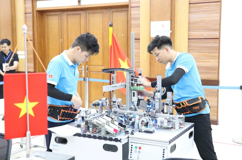  Khuyến khích tổ chức cuộc thi, chương trình tôn vinh giáo dục nghề nghiệp