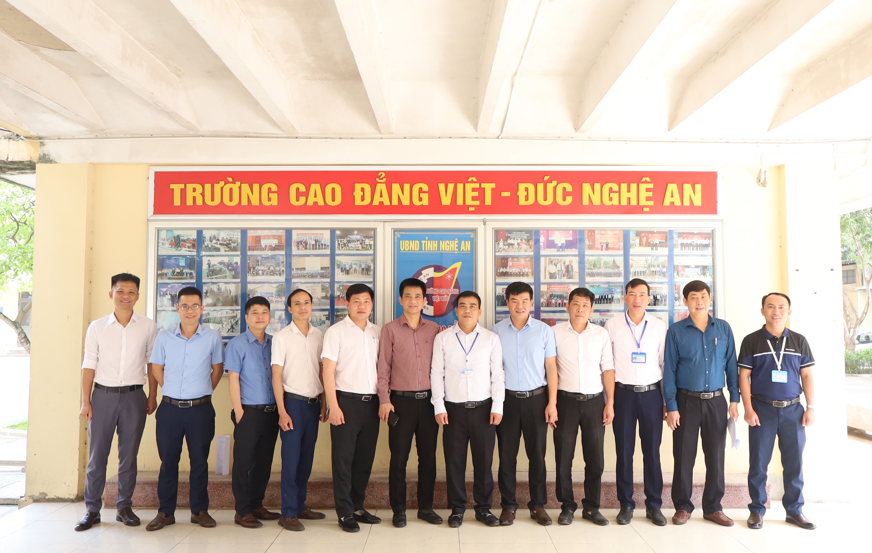 Đoàn công tác Trường Trung cấp nghề Hà Tĩnh đến tham quan và làm việc tại Trường Cao đẳng Việt – Đức Nghệ An